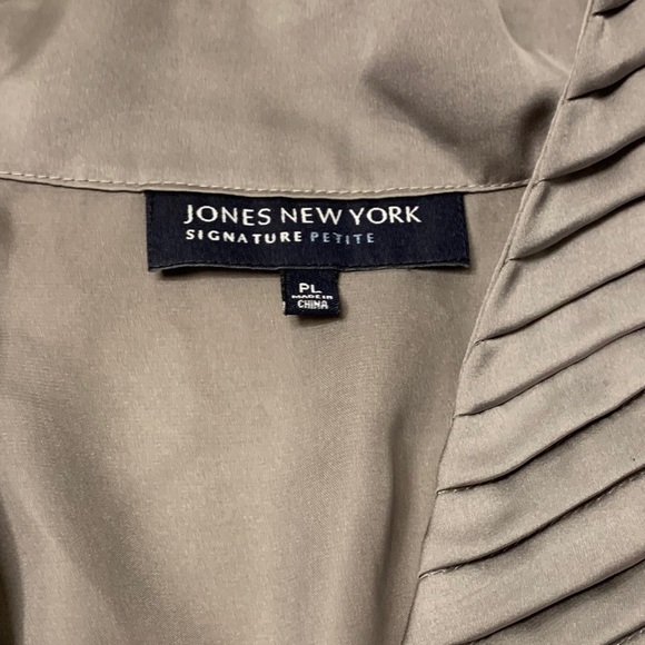 Jones New York | Signature Petite Long Sleeve Tan Beige Button Down Dress - Picture 7 of 9